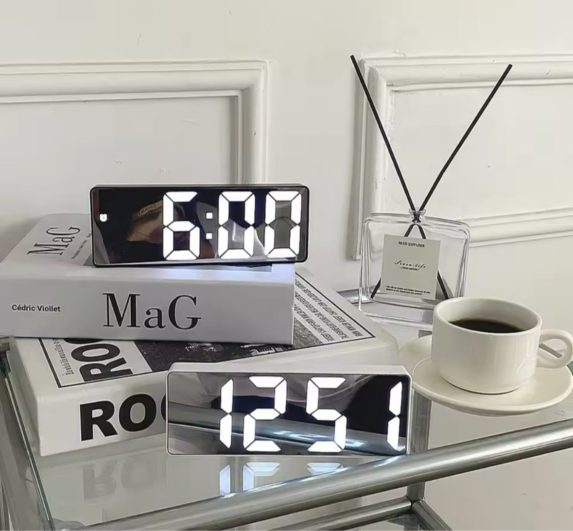 Horloge numérique miroir